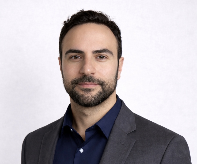 Headshot of Vik Tenekjian